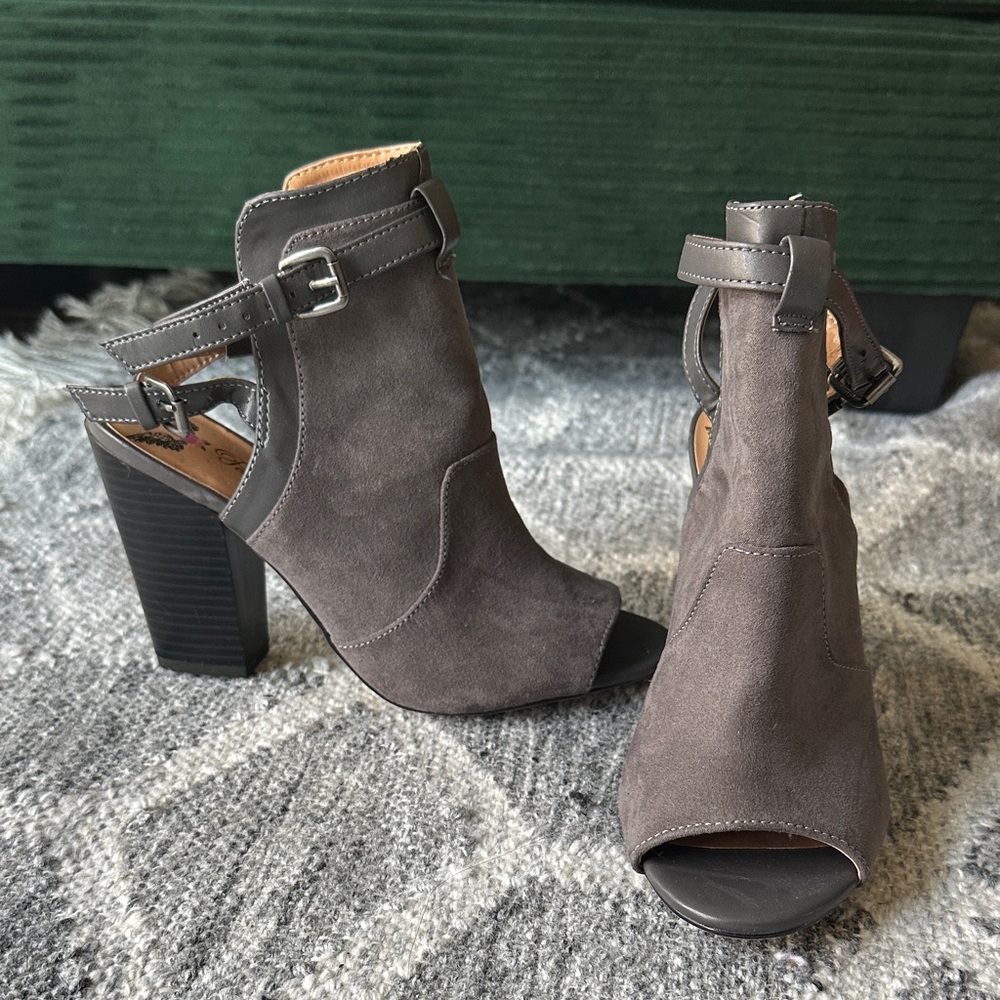Peep-Toe Heeled Sandals
